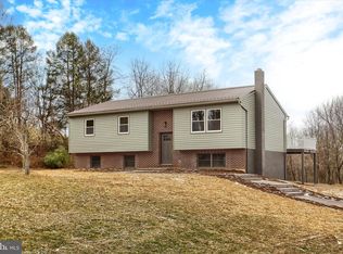 606 S Crawford Rd, Hummelstown, PA 17036