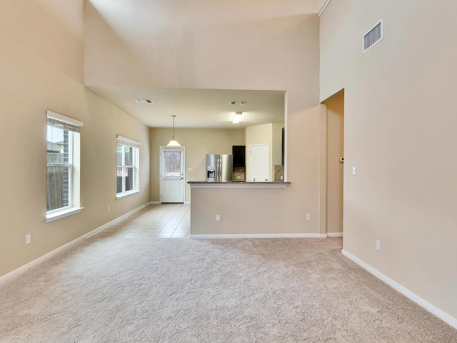 3 bed, 2.5 bath, 1750 sqft, $1,775 — Photo 4