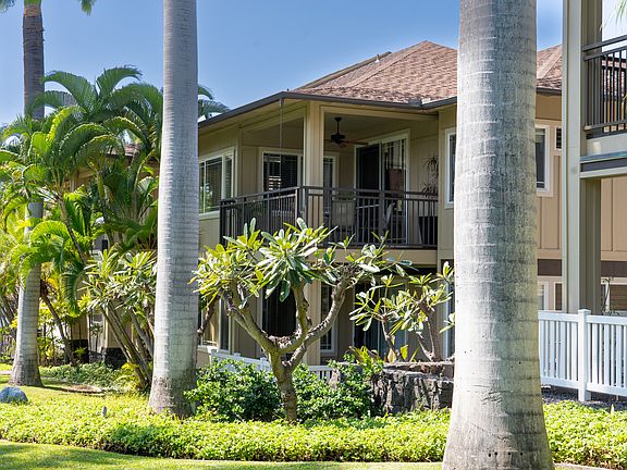 2nd image of 75-6025 Alii Dr APT B202