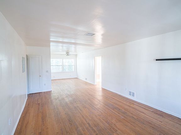 2nd image of 10996-10998 Roebling Ave #3