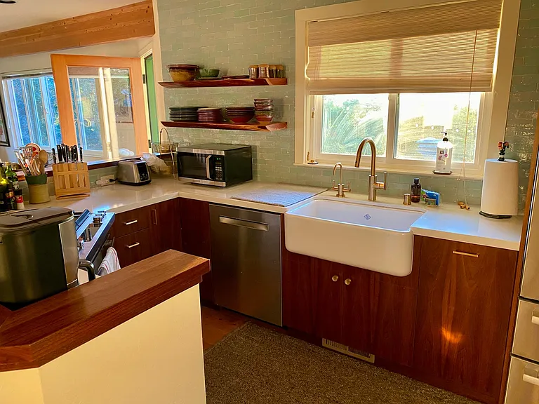 1518 Meek Ave — Photo 6