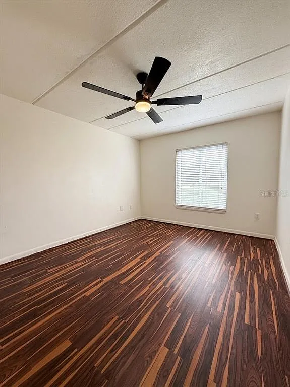 2 bed, 2.0 bath, 948 sqft, $1,975 — Photo 2