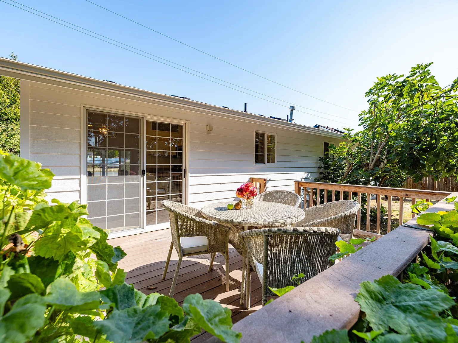 3 bed, 1244 sqft, $2,950 — Photo 3