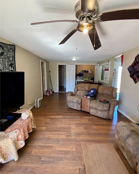 102 W B Ave, Kingsville, TX 78363 | MLS #411764 | Zillow