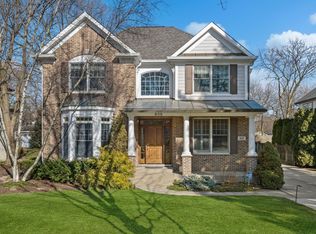 905 Vernon Ave, Glencoe, IL