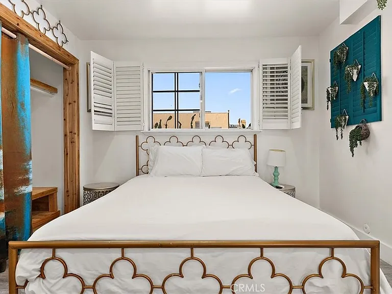 2214 W Oceanfront #B — Photo 22