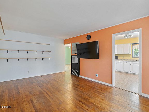 4th image of 745 Hood Ave