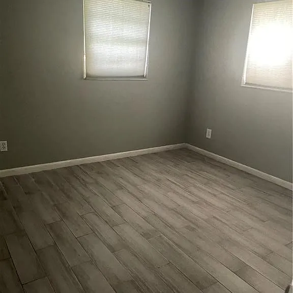 246 SE 7th St — Photo 7