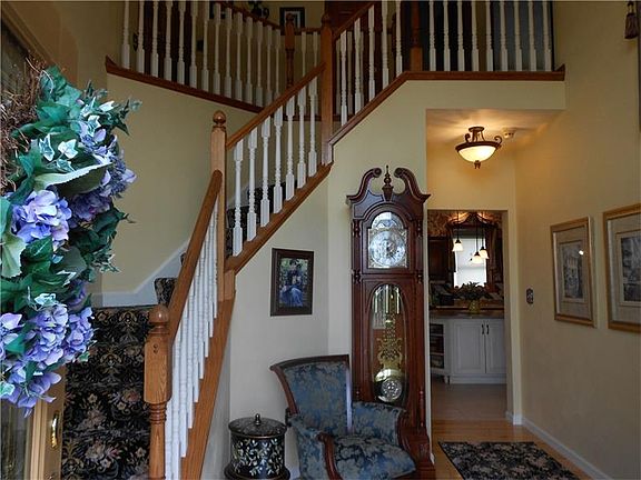 5th image of 11031 Belaire Dr