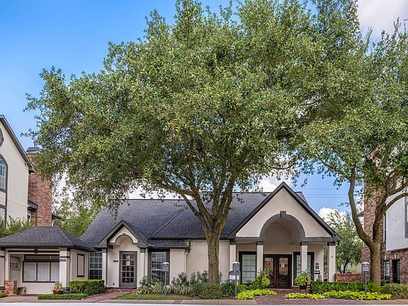 5th image of 15885 Memorial Dr #710