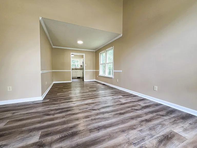 2519 Providence Creek Rd N — Photo 4