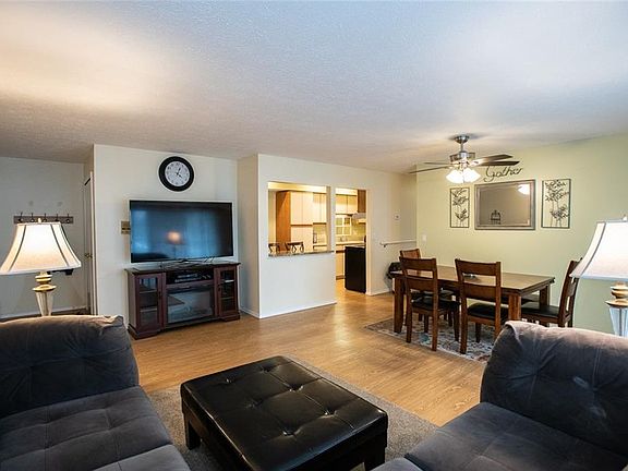 5th image of 2857 N Bay Dr #11
