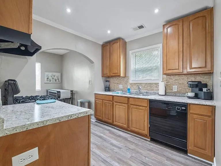 825 Erin Ave SW — Photo 11