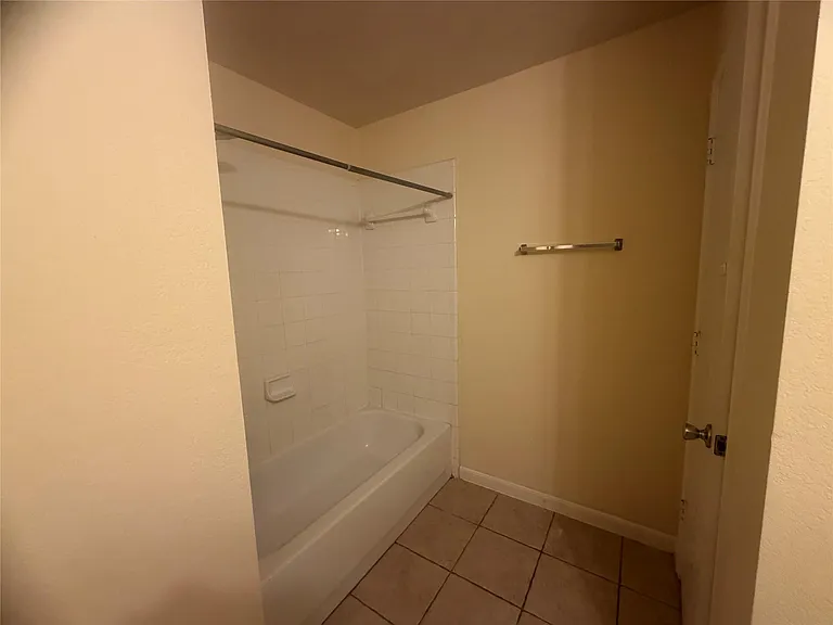 8103 Forest Glen Dr — Photo 15