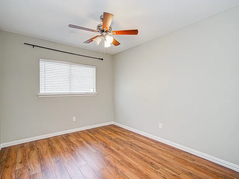 10546 Rippling Fields Dr — Photo 23