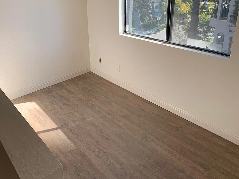 1627 Glendon Ave — Photo 5