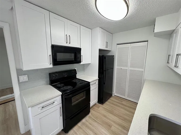 11562 Westwood Blvd #918 — Photo 5