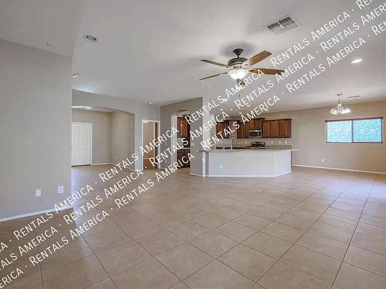 2954 E Coconino Dr — Photo 12