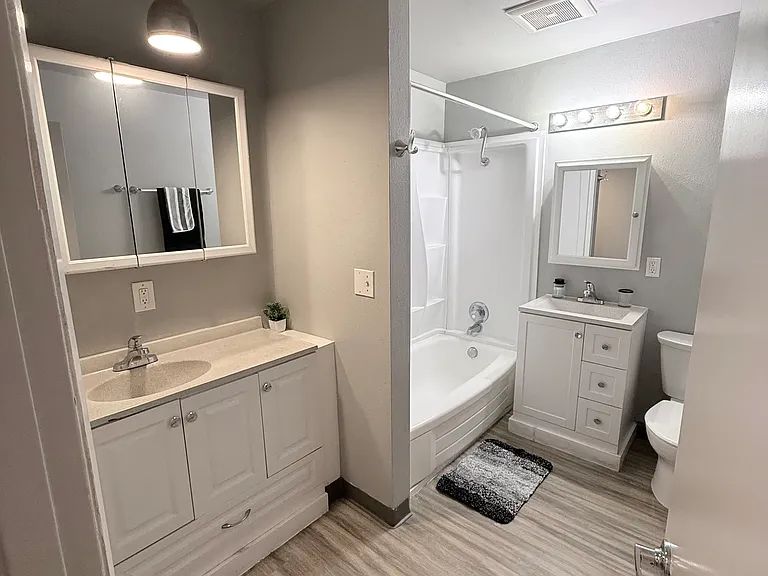 10812 SE Stark St #2 — Photo 4