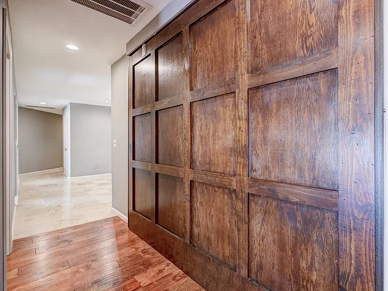 6325 Glenbrook Ct — Photo 15