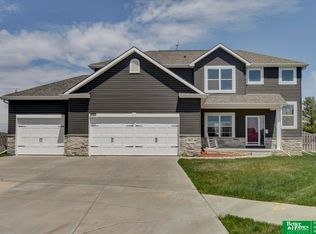 12811 S 51st Cir, Papillion, NE 68133