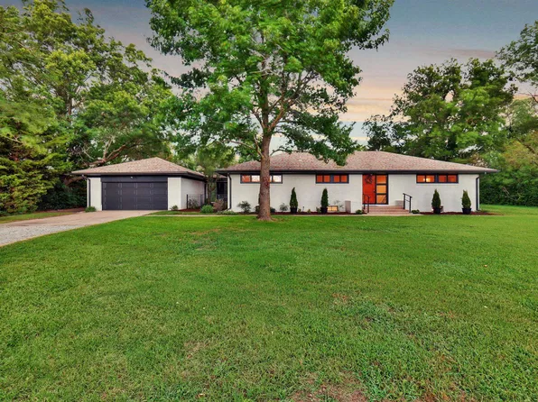 2 Shadybanks St, Goddard, KS 67052