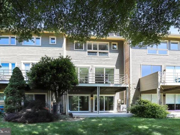 1953 Lakeport Way, Reston, VA 20191