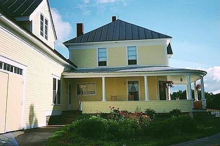 Curved Front Porch