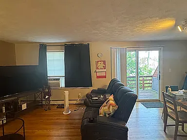 209 Washington St — Photo 3