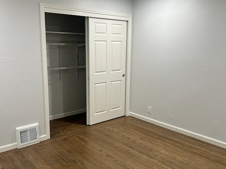 15 Belle Ave — Photo 12