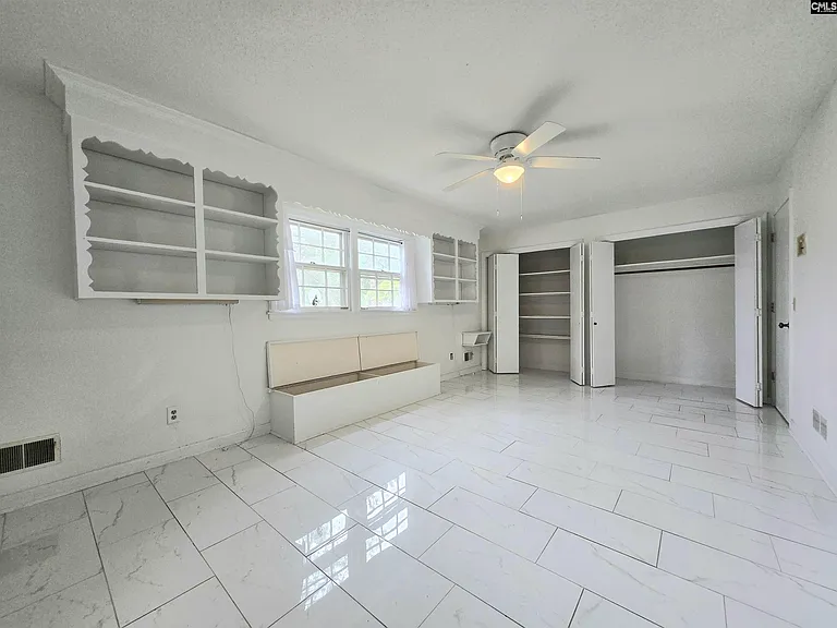 77 Northlake Rd — Photo 32