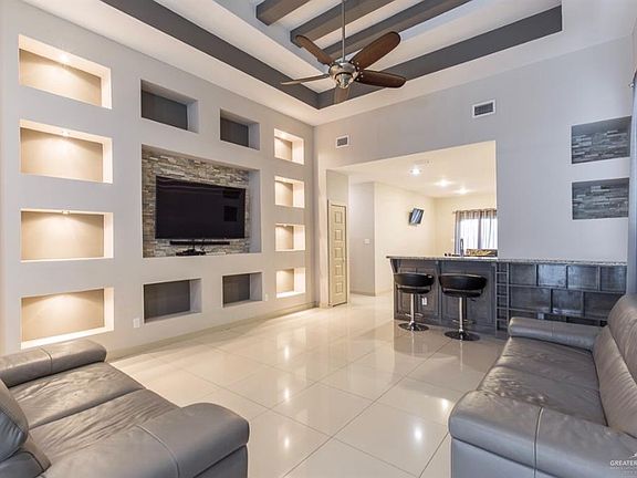 2nd image of 5205 Calle Divina