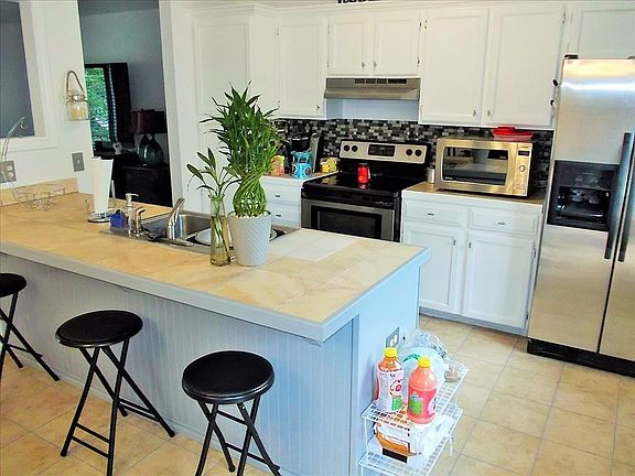 Kicthen with Stainless Steel Appliances