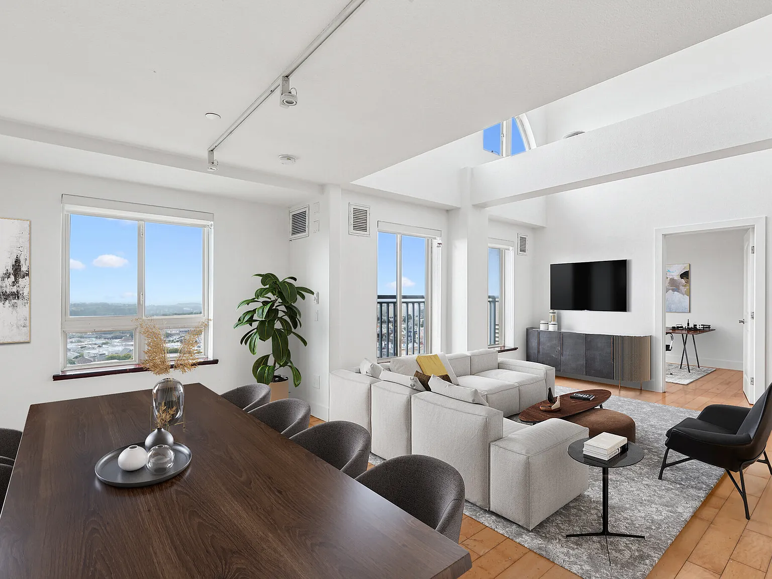 88 Hillside Apartments — Photo 4