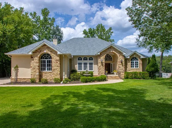 150 Lake Forest Shores Dr, Hot Springs, AR 71913