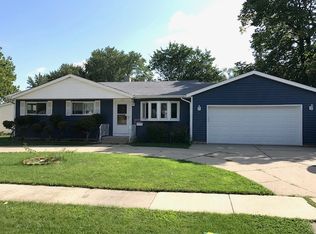 289 Albert Ter, Wheeling, IL 60090