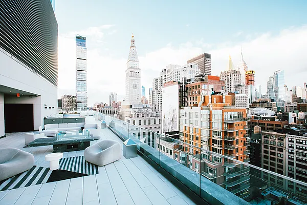 Rented by Compass | media 31