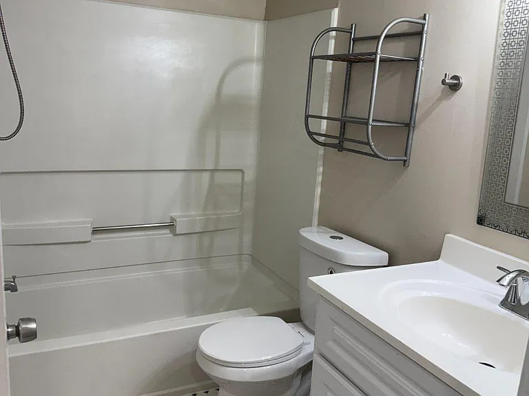 4515 Rosemarie Dr — Photo 14