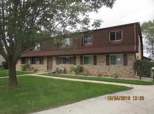 10400 W Whitnall Edge Ct APT 104, Franklin, WI 53132