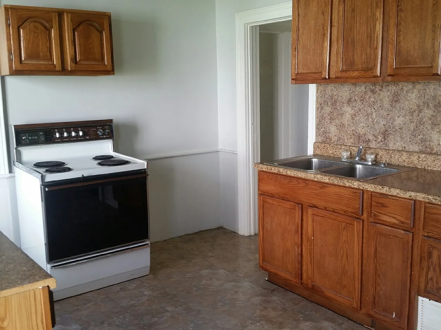 1234 Gillett St. Port Huron - 2 — Photo 1