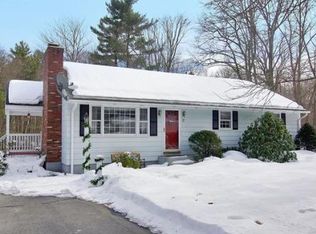 17 Hartford Ave N, Upton, MA 01568