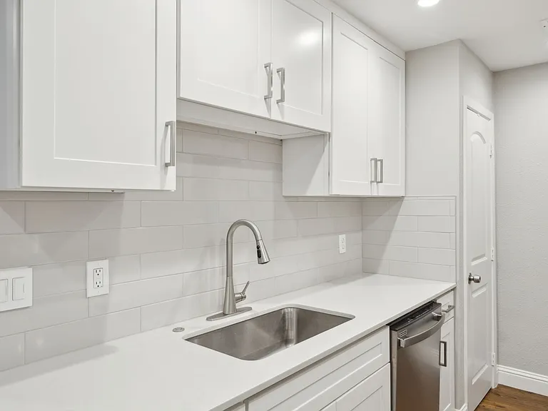 5931 E University Blvd #123 — Photo 8