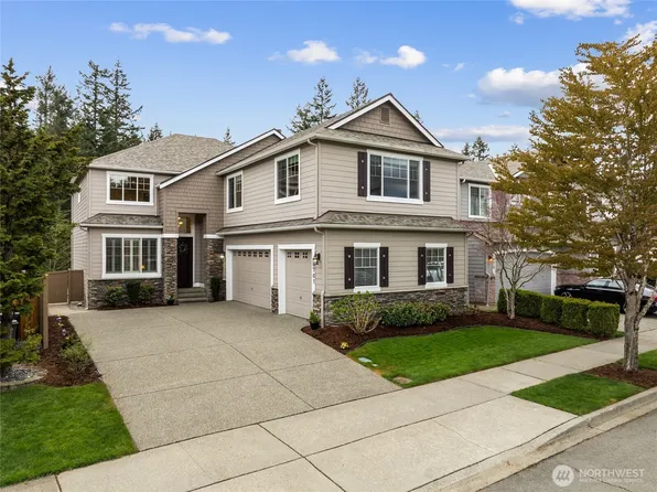 6701 W Crest View Loop SE, Snoqualmie, WA 98065