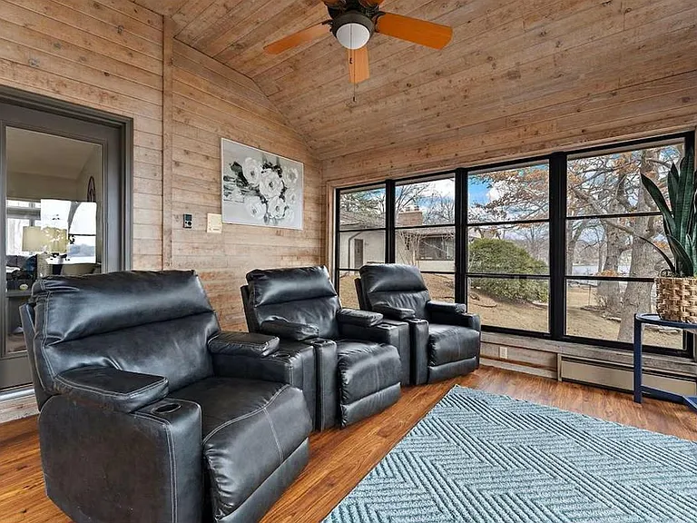5720 Oakview Ln N — Photo 25