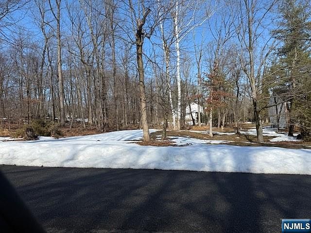 2nd image of 29 Wildwood Rd