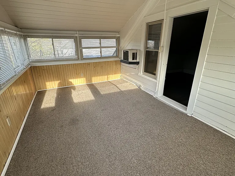 14724 Clifton Blvd #3 — Photo 9