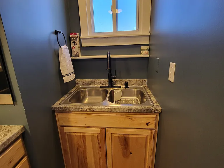446 Edgemont St — Photo 5