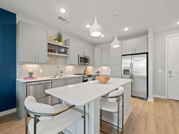 1001 N Brevard St #409
