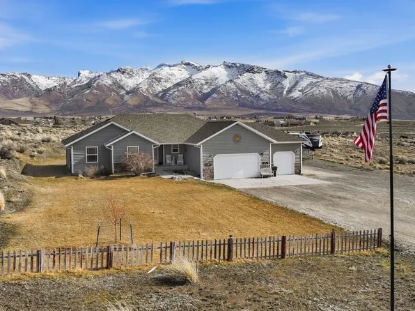 836 Silver Oak Dr, Spring Creek, NV 89815