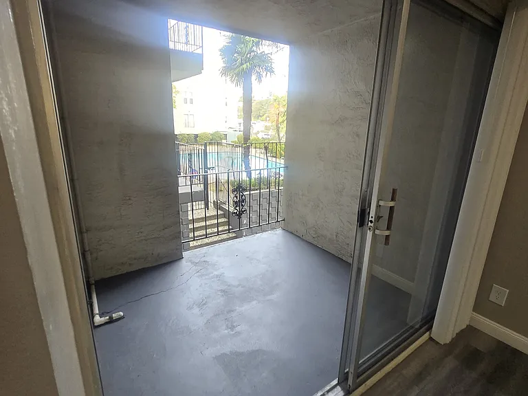 520 Van Buren Avenue — Photo 49